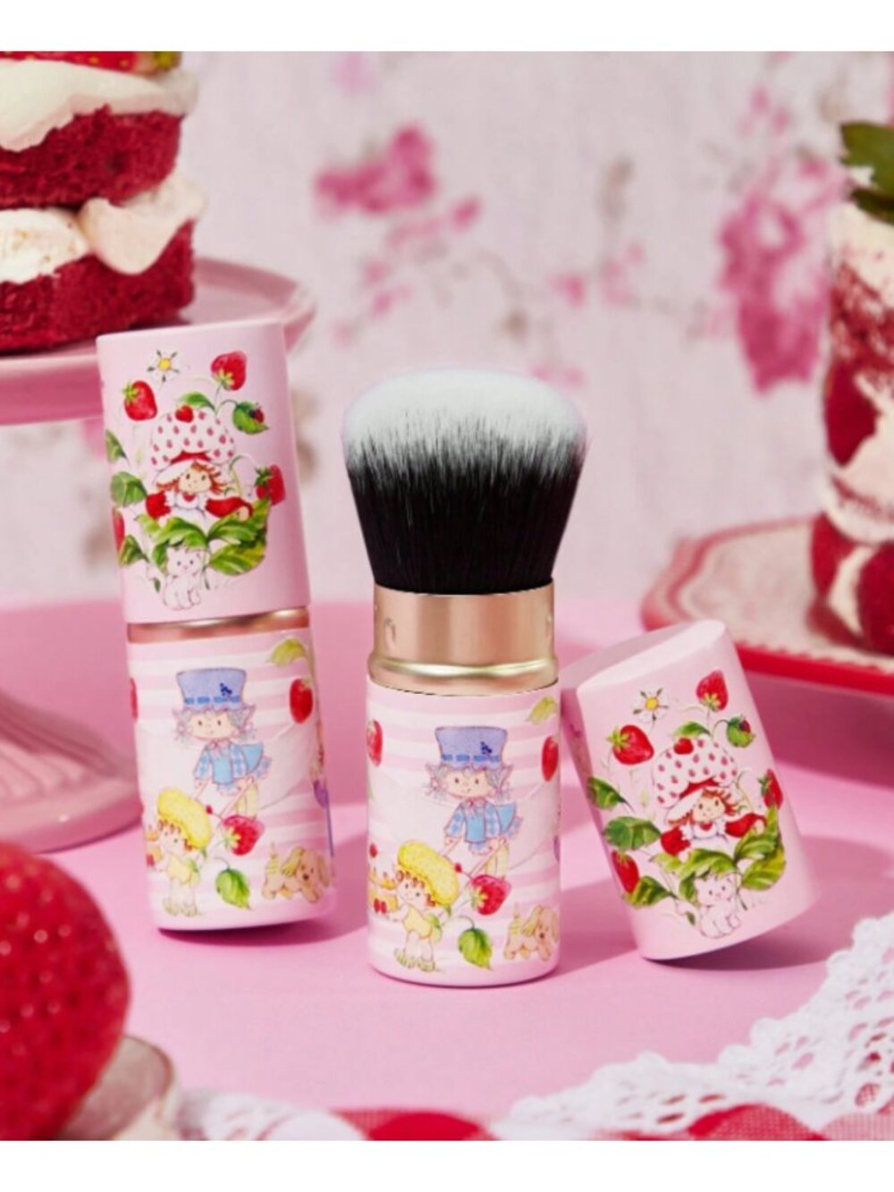 Strawberry Shortcake Retractable Powder Brush Cute Strawberry Cartoon Makeup